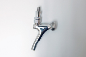 STAINLESS STEEL FAUCET WITH TIP • North American Style